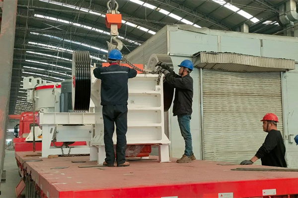 甘肅時產300噸砂石破碎生產線11